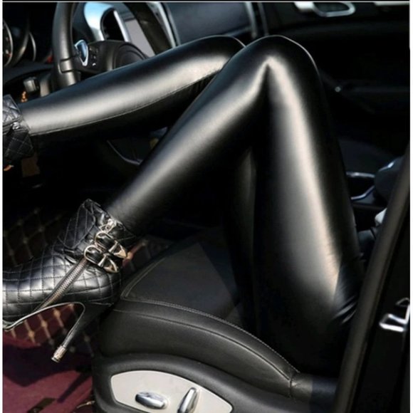 ANGELIKA Black Leggings - Picture 3 of 9